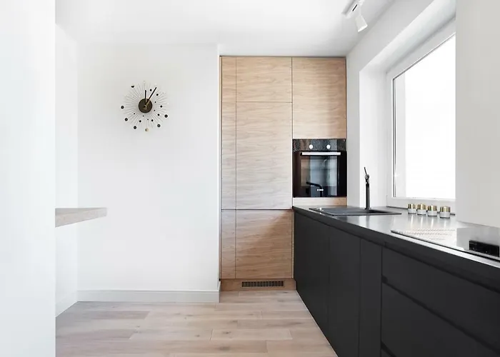 Apartment On The Roof *